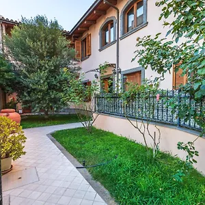  Apartamento Casa Lilla 1 E 2 Italia